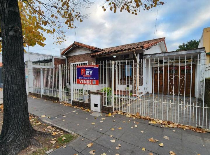 Casa · 75m² · 3 Ambientes · 3 Cocheras