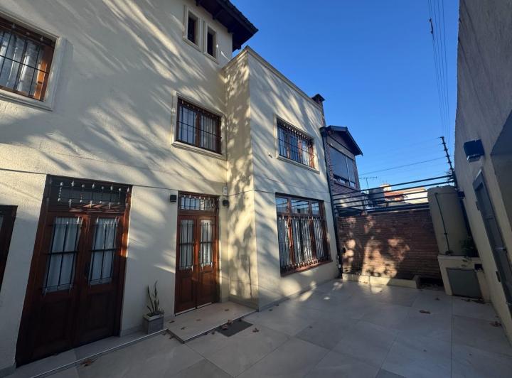 Casa · 169m² · 5 Ambientes · 1 Cochera