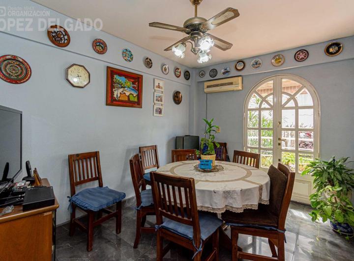 Casa · 172m² · 4 Ambientes · 2 Cocheras