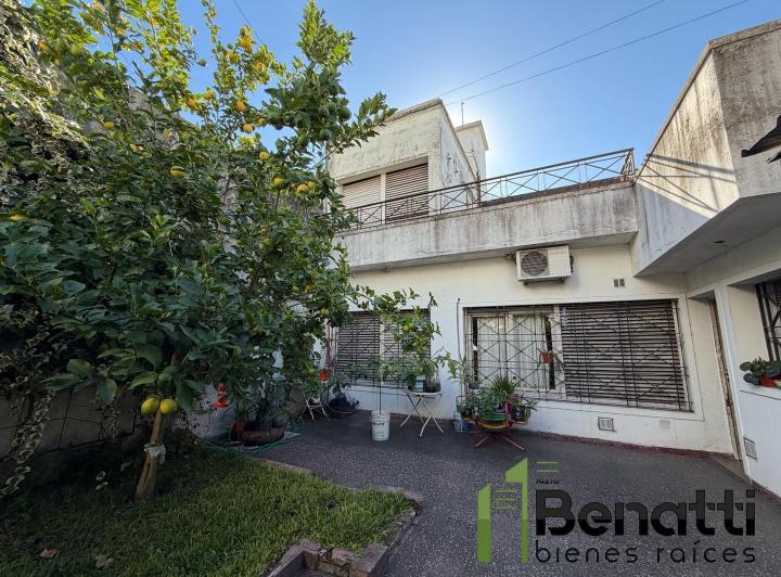 Casa · 180m² · 5 Ambientes · 1 Cochera