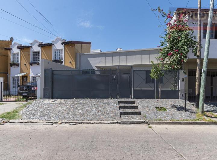 Casa · 105m² · 3 Ambientes · 1 Cochera