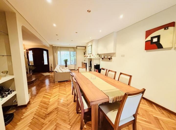 Casa · 212m² · 5 Ambientes