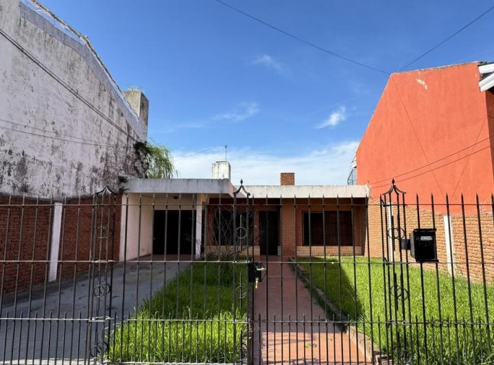 Casa · 416m² · 3 Ambientes · 3 Cocheras