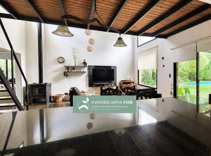 Casa · 112m² · 4 Ambientes · 2 Cocheras