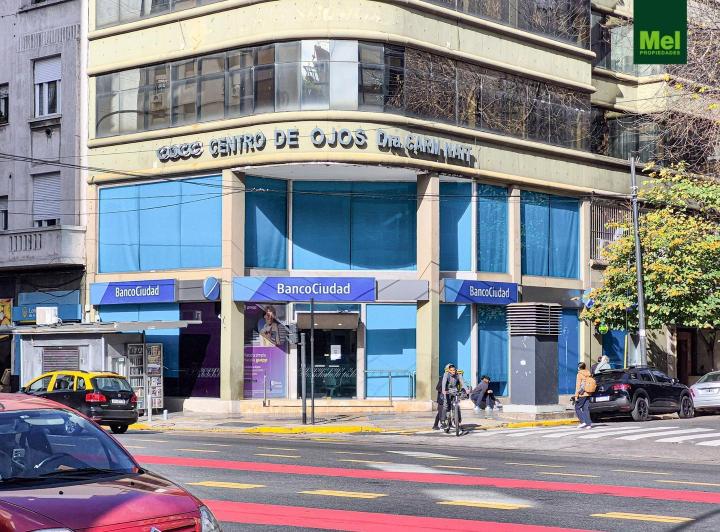 Terreno · 927m²