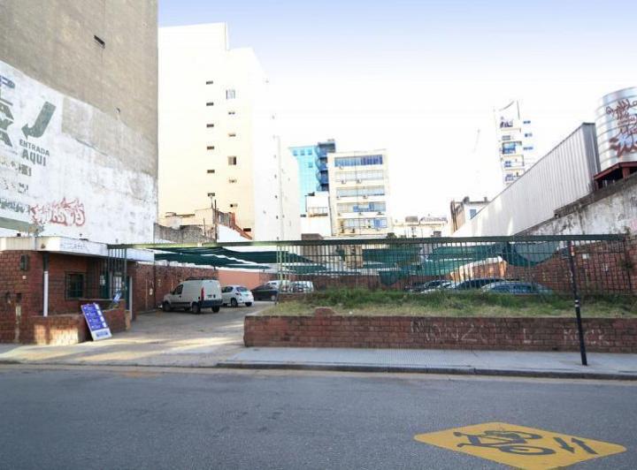 Terreno · 1068m²