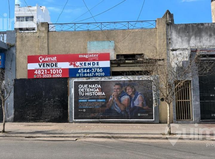 Terreno · 241m²