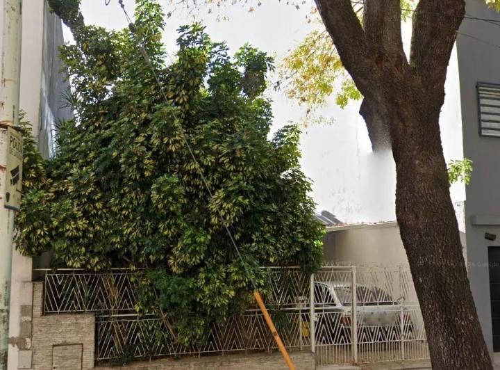 Terreno · 298m²