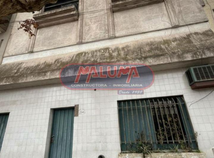 Terreno · 266m² · 6 Ambientes
