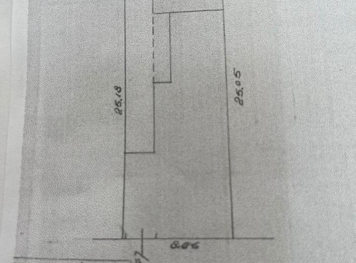 Terreno · 220m²