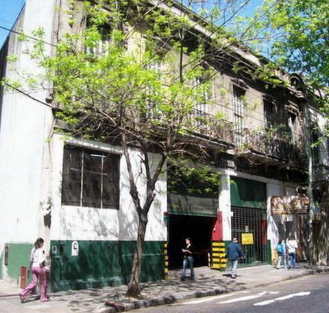 Terreno · 837m²