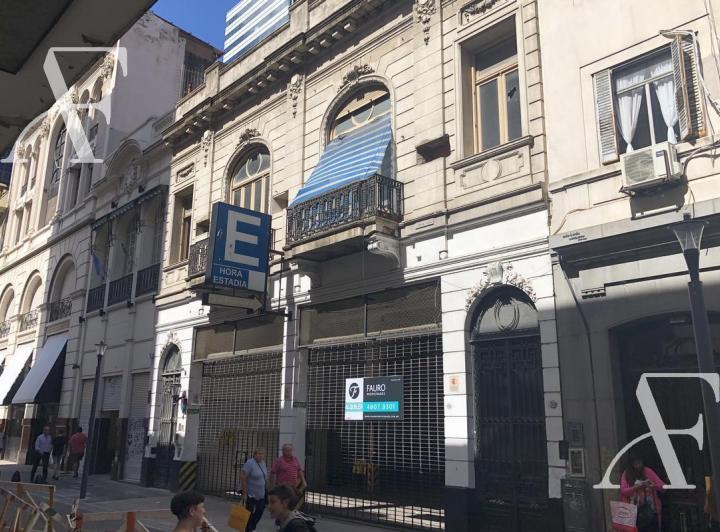 Terreno · 1400m² · 50 Cocheras