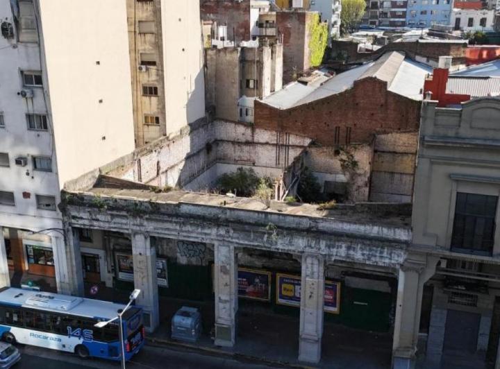 Terreno · 586m²