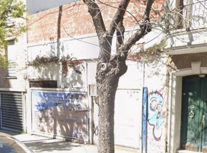 Terreno · 303m²