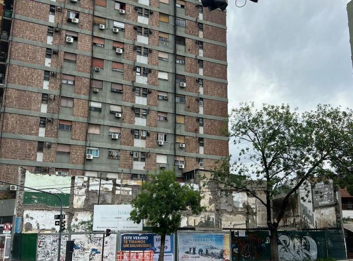 Terreno · 228m²