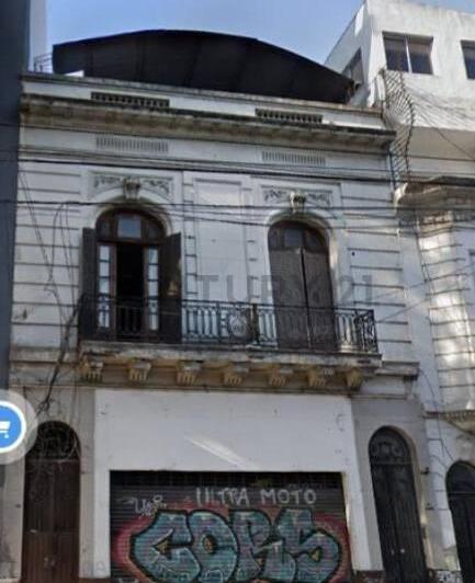 Terreno · 858m²