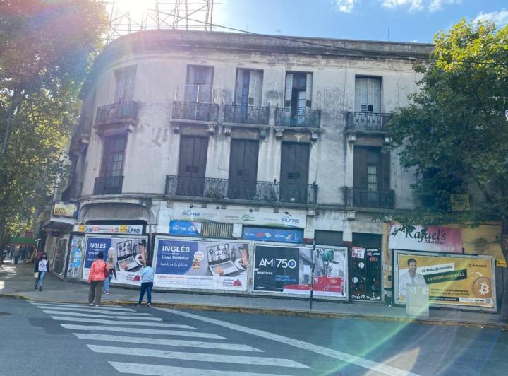 Terreno · 393m²