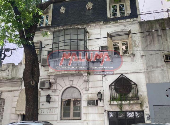 Terreno · 280m² · 7 Ambientes