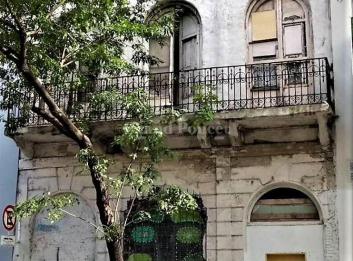 Terreno · 930m²