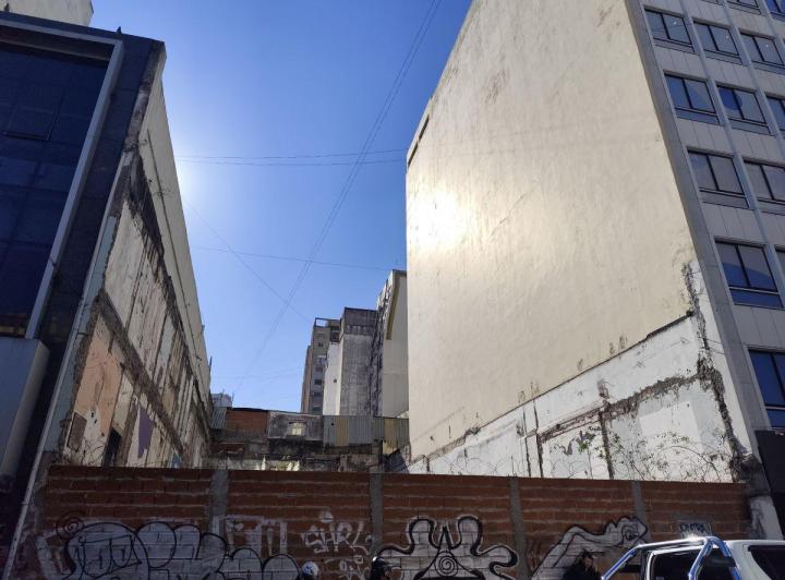 Terreno · 487m²