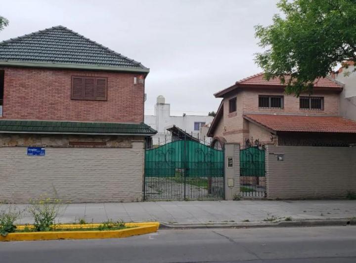 Terreno · 296m²