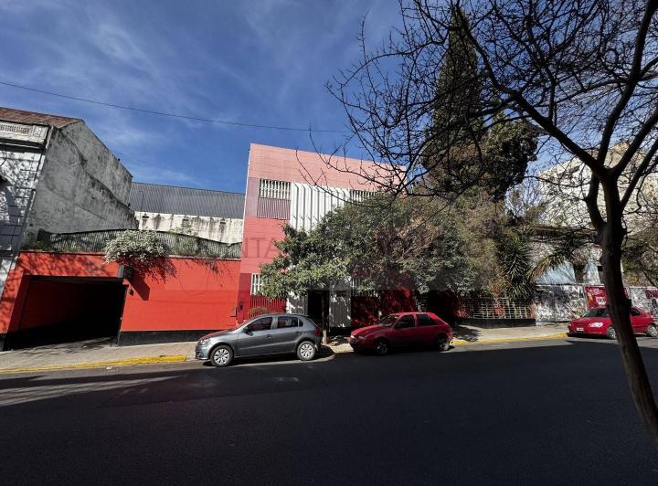 Terreno · 2397m² · 7 Ambientes