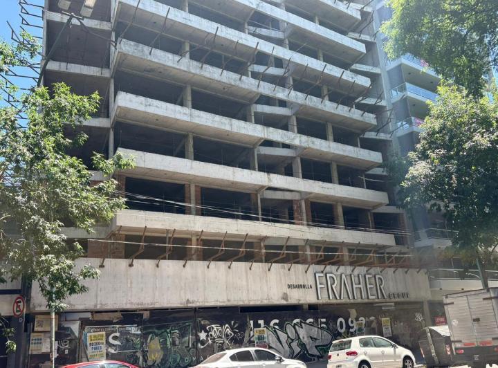 Terreno · 1299m²