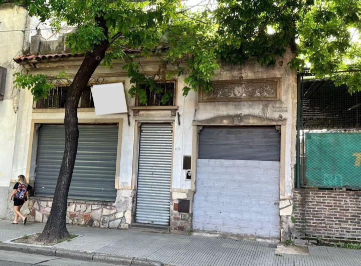 Terreno · 320m² · 5 Ambientes