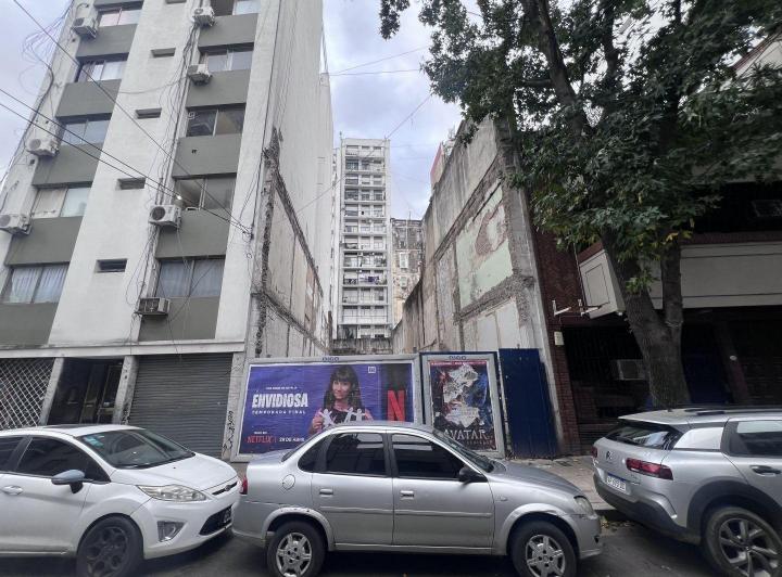 Terreno · 241m²