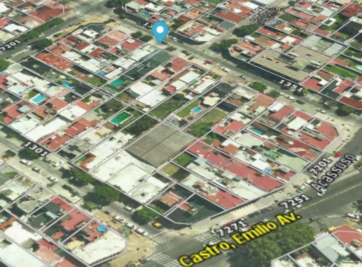 Terreno · 297m²