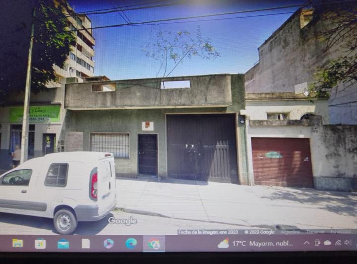Terreno · 878m²