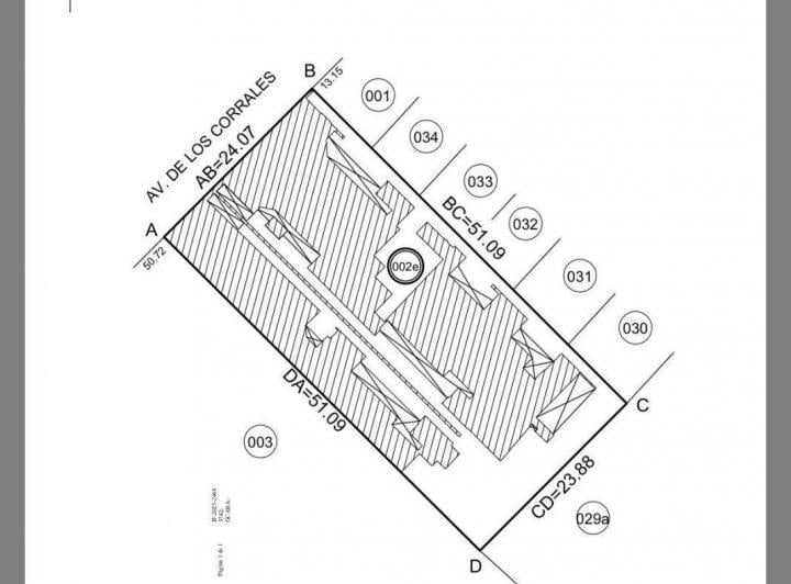 Terreno · 1230m²