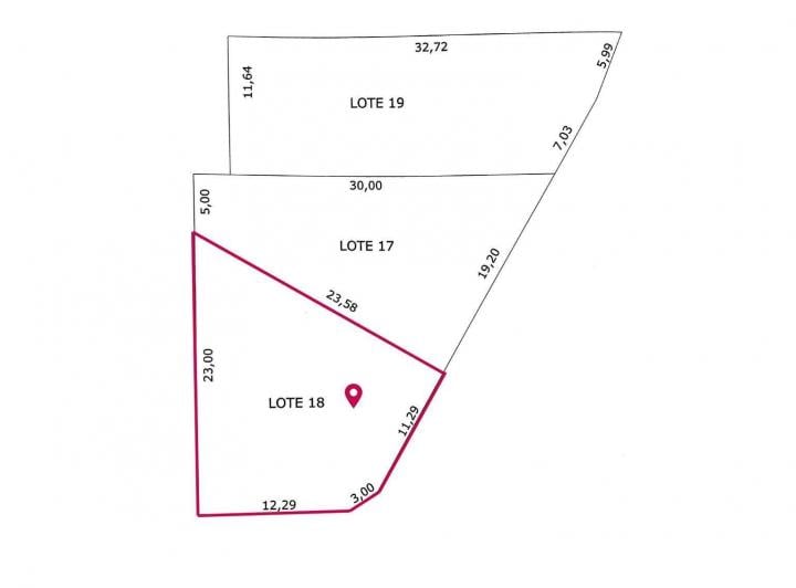 Terreno · 400m² · 8 Ambientes · 4 Cocheras