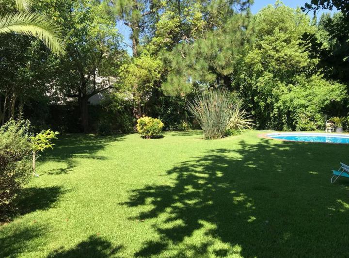 Terreno · 300m² · 4 Ambientes · 1 Cochera