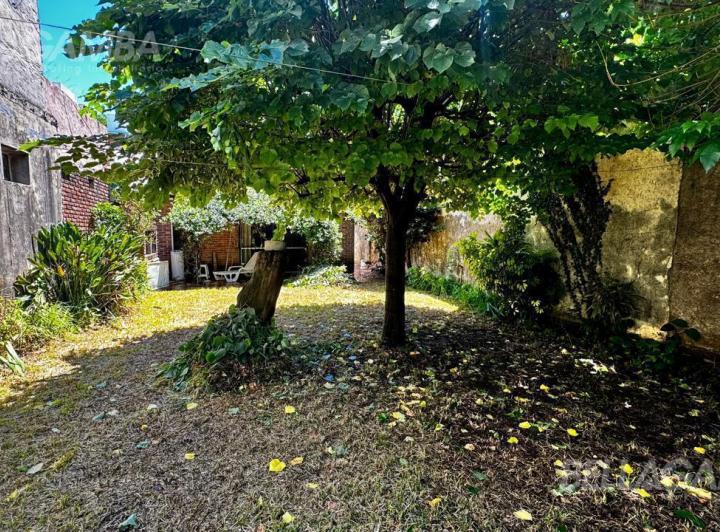 Terreno · 171m² · 6 Ambientes