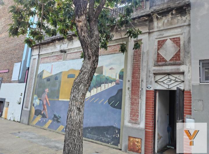 Terreno · 350m² · 7 Ambientes