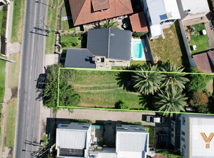 Terreno · 100m² · 5 Ambientes