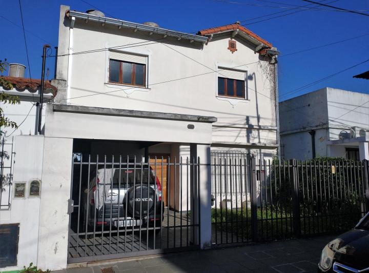Terreno · 150m² · 5 Ambientes · 2 Cocheras
