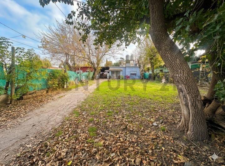 Terreno · 128m² · 6 Ambientes · 1 Cochera