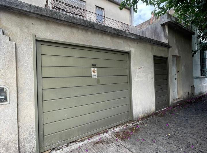 Terreno · 166m² · 5 Ambientes · 1 Cochera