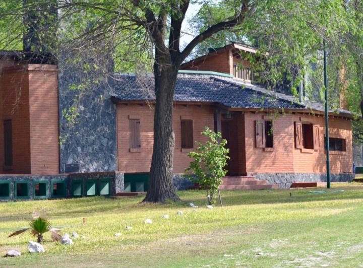 Terreno · 900m² · 10 Ambientes