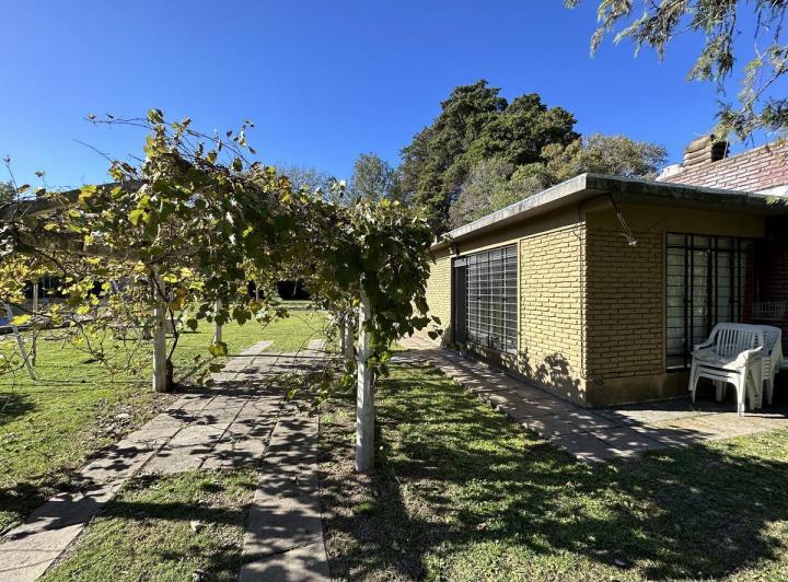Terreno · 188m² · 4 Ambientes · 2 Cocheras