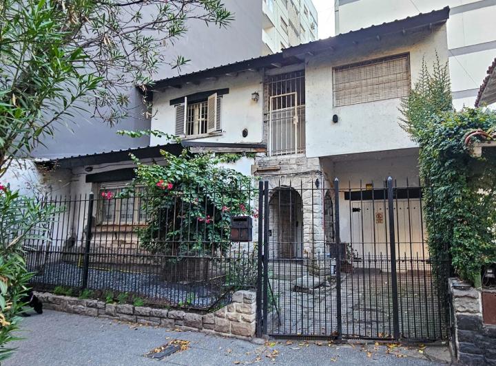 Terreno · 100m² · 5 Dormitorios · 1 Cochera