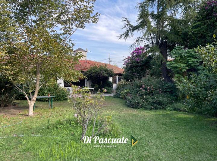 Terreno · 130m² · 6 Ambientes
