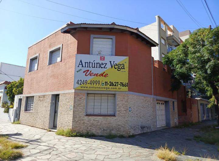 Terreno · 188m² · 3 Dormitorios · 1 Cochera