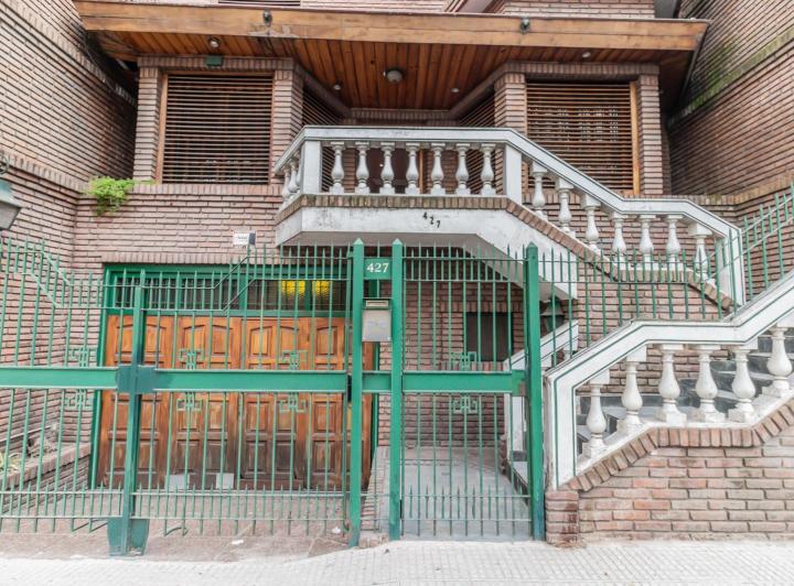 Terreno · 553m² · 6 Ambientes · 3 Cocheras
