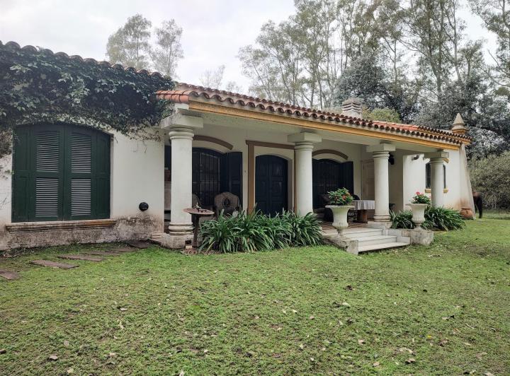 Terreno · 500m² · 6 Ambientes · 2 Cocheras