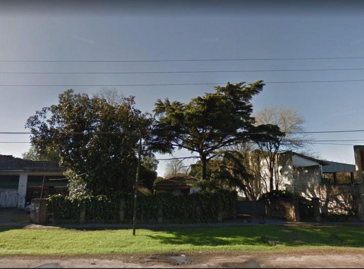 Terreno · 300m² · 7 Ambientes