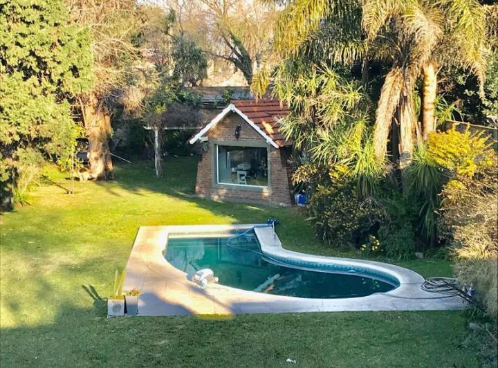 Terreno · 240m² · 3 Dormitorios