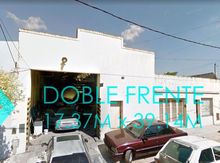 Terreno · 745m² · 4 Ambientes · 2 Cocheras